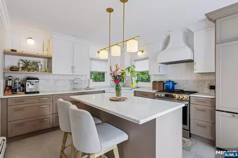 412 Fenlon Blvd, Clifton, NJ 07014