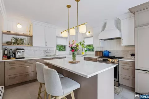 412 Fenlon Blvd, Clifton, NJ 07014