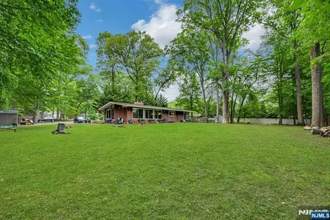 2009 Glen Ave, Twp Of Washington, NJ 07676