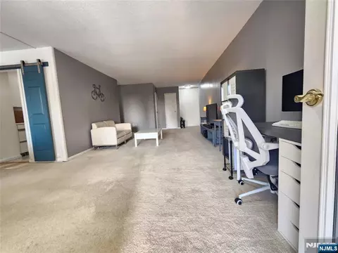 Living - 307 Prospect Ave #4D, Hackensack, NJ 07601 photo 1 of 6