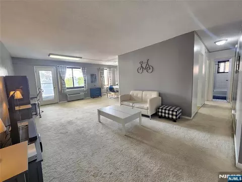 Living - 307 Prospect Ave #4D, Hackensack, NJ 07601 photo 4 of 6