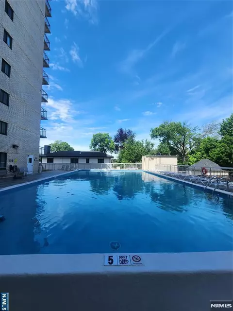 Exterior - 307 Prospect Ave #4D, Hackensack, NJ 07601 photo 4 of 6