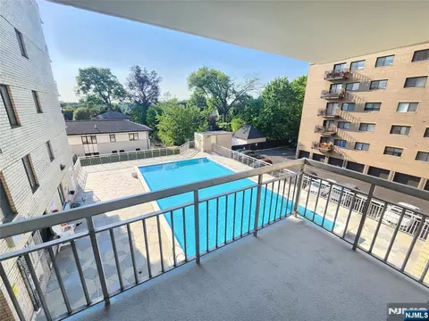 Exterior - 307 Prospect Ave #4D, Hackensack, NJ 07601 photo 1 of 6