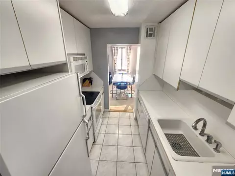 Kitchen - 307 Prospect Ave #4D, Hackensack, NJ 07601 photo 1 of 1
