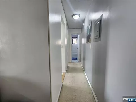 Entry Way - 307 Prospect Ave #4D, Hackensack, NJ 07601 photo 4 of 5