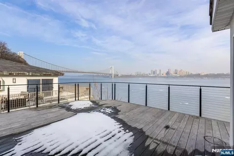 27 Shore Rd, Edgewater, NJ 07020 photo 16