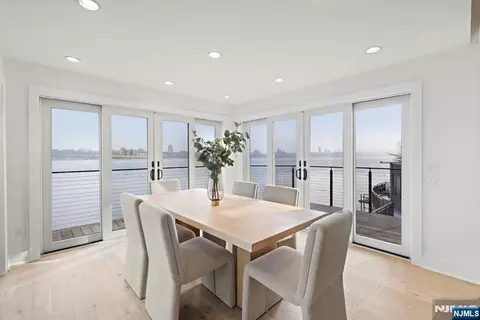 27 Shore Rd, Edgewater, NJ 07020 photo 13