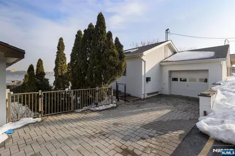 27 Shore Rd, Edgewater, NJ 07020 photo 38