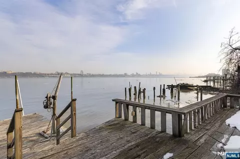 27 Shore Rd, Edgewater, NJ 07020 photo 41