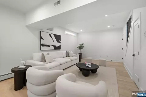 27 Shore Rd, Edgewater, NJ 07020 photo 25