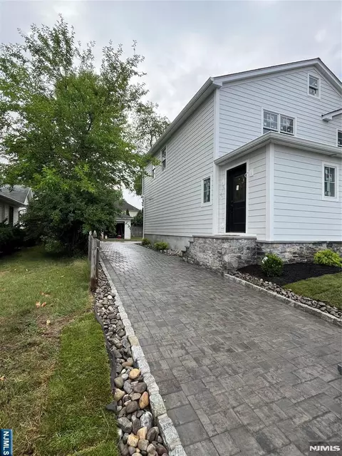 36 Albert Ave, Fair Lawn, NJ 07410