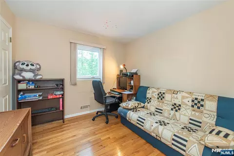 Bedroom - 12 Abbott Rd, Wayne, NJ 07470 photo 4 of 4