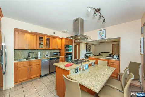 Kitchen - 12 Abbott Rd, Wayne, NJ 07470 photo 4 of 4