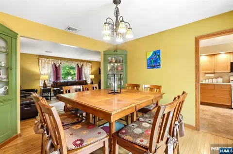Dining - 123 Midwood Rd, Paramus, NJ 07652 photo 2 of 2