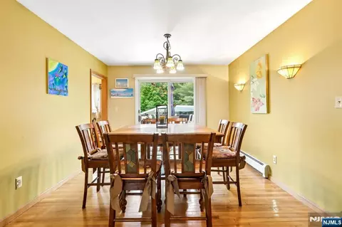 Dining - 123 Midwood Rd, Paramus, NJ 07652 photo 1 of 2