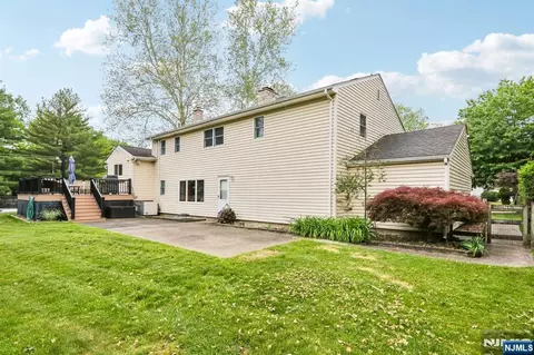 Exterior - 123 Midwood Rd, Paramus, NJ 07652 photo 12 of 12