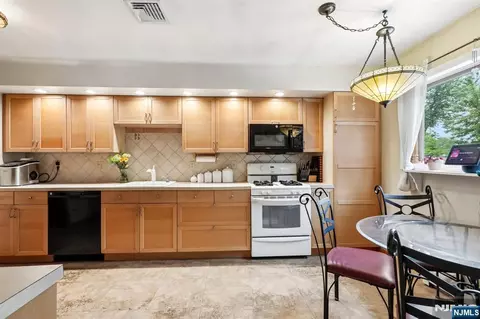 Kitchen - 123 Midwood Rd, Paramus, NJ 07652 photo 2 of 2