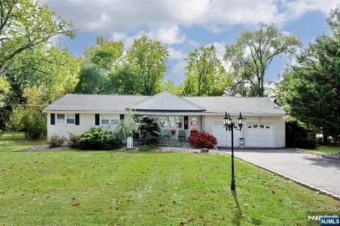 655 Ridgewood Rd, Township Of Washington, NJ 07676