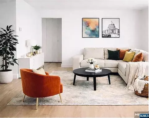1-30 Virginia Dr #130B, Fair Lawn, NJ 07410