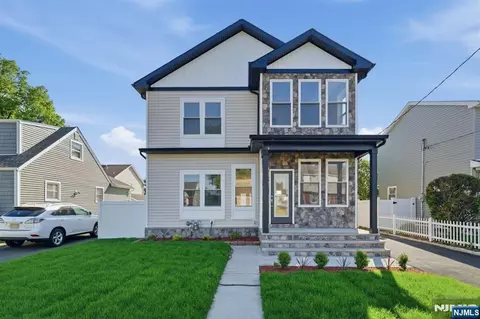 588 Maple Ave, Saddle Brook, NJ 07663