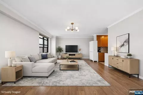285 Aycrigg #11G, Passaic, NJ 07055