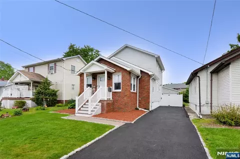 25-14 Berdan Ave, Fair Lawn, NJ 07410