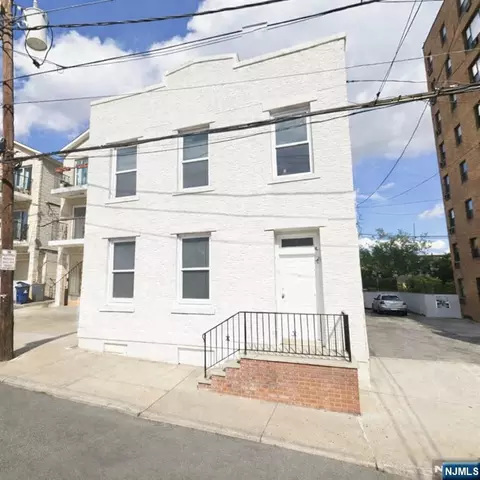 12 68th St, Guttenberg, NJ 07093