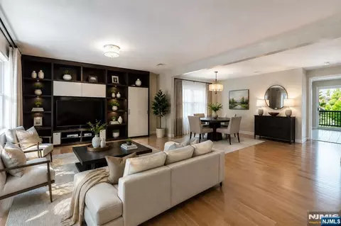 253 Warren Ave, Fort Lee, NJ 07024