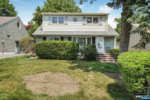 26 Briar Ln, Nutley, NJ 07110