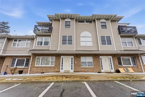 235 Dakota #10, Paterson, NJ 07503