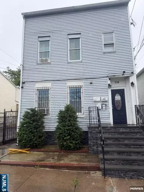256 Van Houten St, Paterson, NJ 07501
