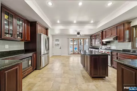 Kitchen - 22 Kendrick St, Paramus, NJ 07652 photo 4 of 4