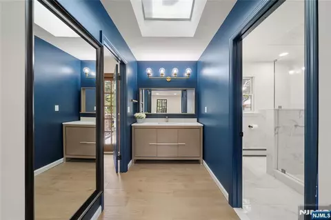 Entry Way - 22 Kendrick St, Paramus, NJ 07652 photo 4 of 4