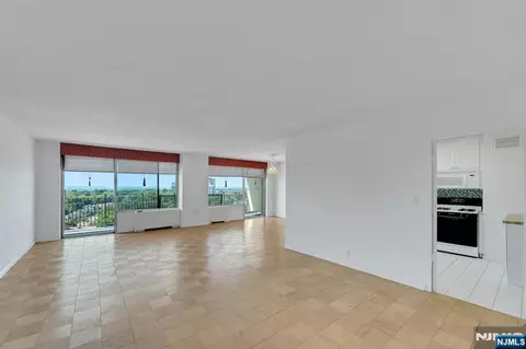 1530 Palisade Ave #15N, Fort Lee, NJ 07024