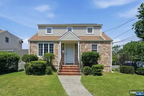 73 Highland Ave, Bergenfield, NJ 07621