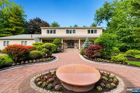 690 Soldier Hill Rd, Oradell, NJ 07649