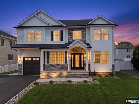 137 Platt Ave, Saddle Brook, NJ 07663
