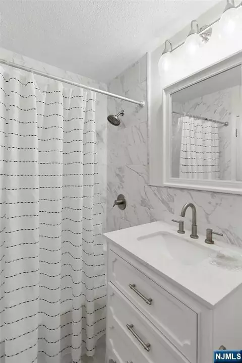 Bath - 235 Prospect Ave #10H, Hackensack, NJ 07601 photo 1 of 1