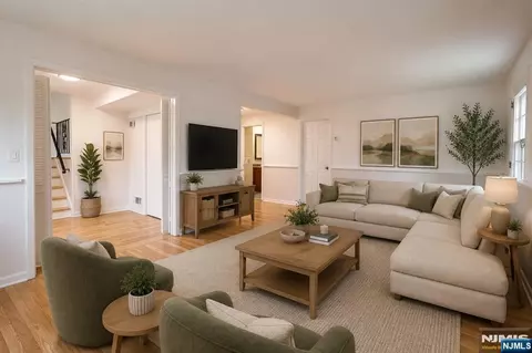 338 Main St, New Milford, NJ 07646