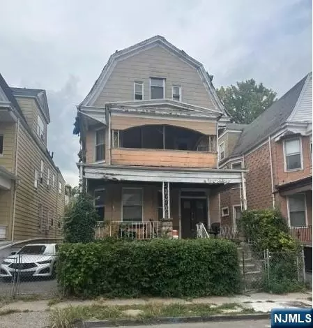 199 Amherst St, East Orange, NJ 07018
