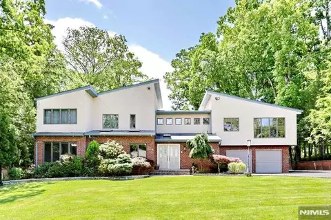 96 Wilson Ave, Wayne, NJ 07470