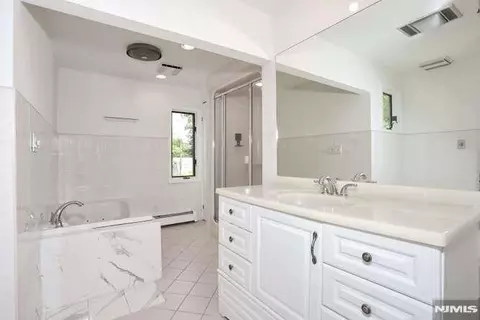 Bath - 96 Wilson Ave, Wayne, NJ 07470 photo 5 of 7