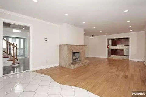 Living - 96 Wilson Ave, Wayne, NJ 07470 photo 6 of 7