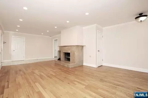 Living - 96 Wilson Ave, Wayne, NJ 07470 photo 5 of 7