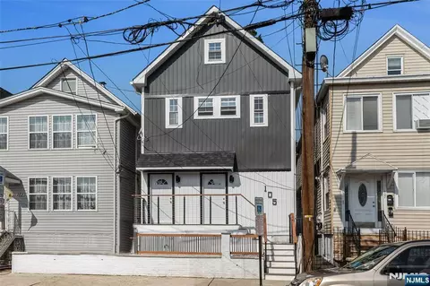 105 10th St, Passaic, NJ 07055