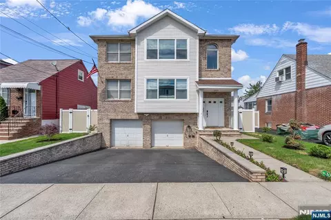 26 Arlington Blvd, North Arlington, NJ 07031