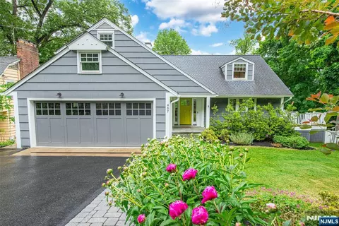 487 Highland Ave, Montclair, NJ 07043