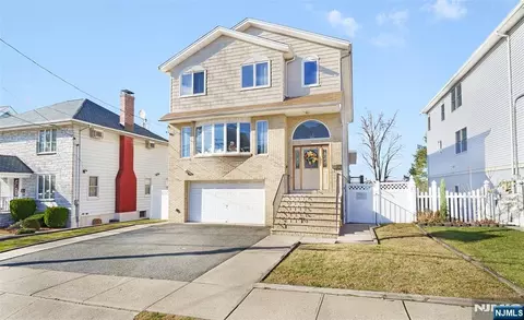 17 Pleasant, Kearny, NJ 07032