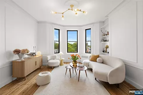 1110 Park Ave #5L, Hoboken, NJ 07030