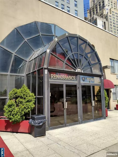 111 Mulberry St #6J, Newark, NJ 07102